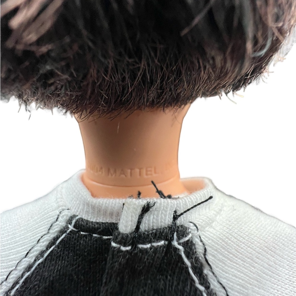 Mattel’s Barbie My Scene Mall Maniacs River Figure Doll - Picture 3 of 5